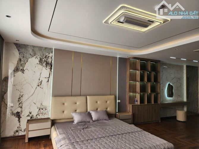 BÁN NHÀ PHÚ XÁ – TÂY HỒ- LÔ GÓC – Ô TÔ VÀO NHÀ – THANG MÁY, KD - 50M2 × 7 TẦNG -HƠN 13 TỶ