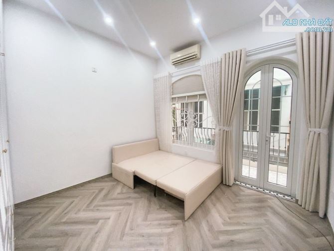 DIỆN TÍCH 78m² - NGÕ Ô TÔ THÔNG - 15M RA MẶT PHỐ HOÀNG VĂN THÁI-2 THOÁNG TRƯỚC SAU