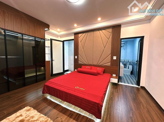 Trung Phụng nhà đẹp 6 tầng thang máy 50m ra Phố, sổ 39m2, nội thất comple. Giá 9.65 tỷ