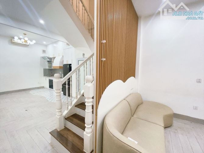 DIỆN TÍCH 78m² - NGÕ Ô TÔ THÔNG - 15M RA MẶT PHỐ HOÀNG VĂN THÁI-2 THOÁNG TRƯỚC SAU