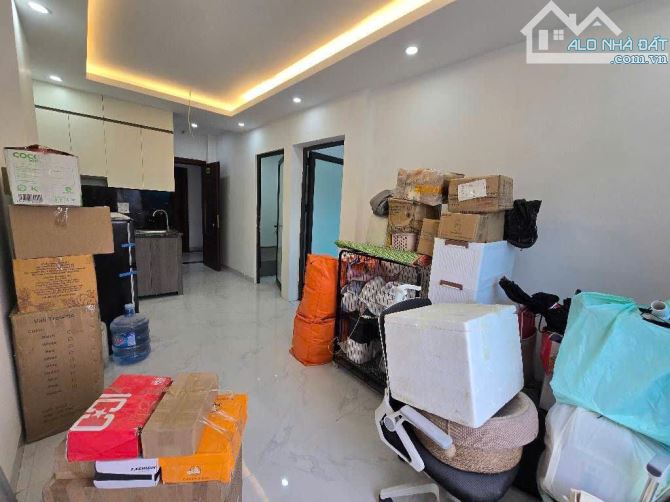 Hào Nam - 18 phòng khép kín - Dòng tiền 1,4 tỷ/năm - Mặt ngõ thông - Ba gác phi