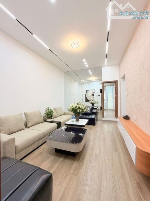 Bán tập thể D4 khu Quân Đội Nam Đồng Hồ Đắc Di, 3 ngủ 2 vs sử dụng 110m2 trung tâm Đống Đa