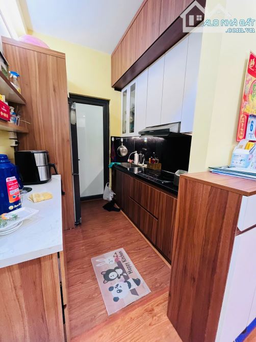 Bán căn hộ 3 phòng ngủ, 2wc tại tòa chung cư OCT, KĐT Bắc Linh Đàm.