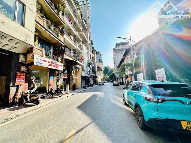 BÁN NHÀ MẶT PHỐ TT BA ĐÌNH HAI MẶT PHỐ KINH DOANH ĐỈNH VỊ TRÍ VÀNG ĐẸP NHẤT NHÌ QUẬN