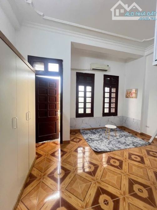 BÁN NHÀ KIM NGƯU-LẠC TRUNG. 55M2, 5T, PHÂN LÔ Ô TÔ TRÁNH DỪNG ĐỖ - SỔ HOA HẬU