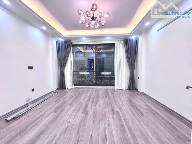 Nhà đẹp p/lô Trung Yên tt Cầu Giấy. Ở kết hợp KD đỉnh. Khu sầm uất. Ô tô tránh vỉa hè rộng