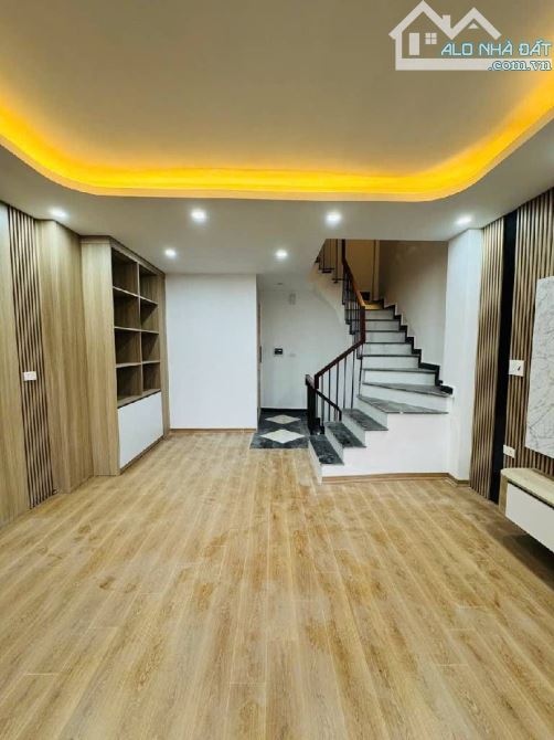 SIÊU PHẨM 7 TẦNG, THANG MÁY –PHÚ THƯỢNG, TÂY HỒ - NỘI THẤT SỊN, OTO ĐỖ CỬA – GIÁ 11 TỶ.