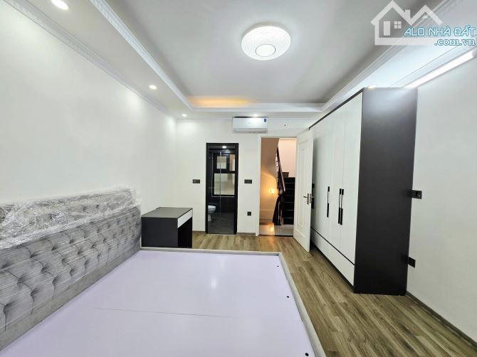 NHÀ MỚI YÊN HOÀ , 30M2 , 5 TẦNG , TẶNG FUF NỘI THẤT ,