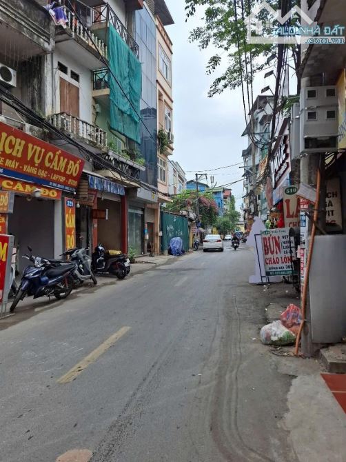 BÁN NHÀ GẦN ĐƯỜNG HOÀNG QUỐC VIỆT DT150m2 PHÙ HỢP XÂY TOÀ 8 TẦNG CHO THUÊ. CHỈ 23 TỶ