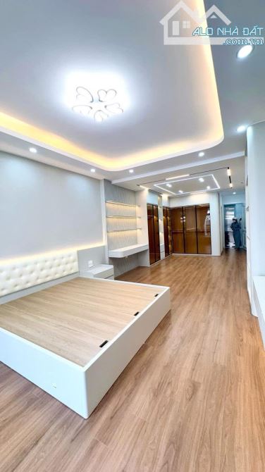 HIẾM …. KIM ĐỒNG 6 TẦNG THANG MÁY FULL NỘI THẤT