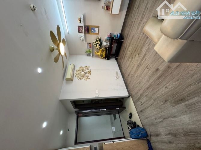 Bán chung cư Helios 75 Tam Trinh-Minh Khai bên cạnh Timecity 64m2, 2 ngủ 2VS tr tâm Hai Bà