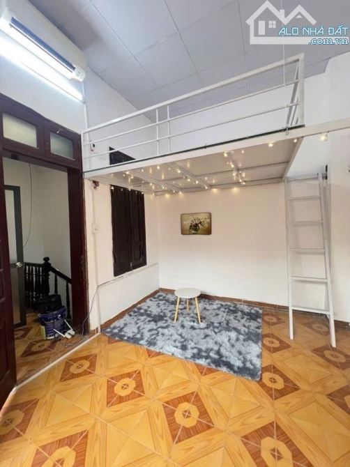 BÁN NHÀ KIM NGƯU-LẠC TRUNG. 55M2, 5T, PHÂN LÔ Ô TÔ TRÁNH DỪNG ĐỖ - SỔ HOA HẬU