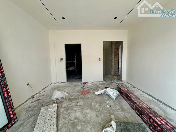 Bán nhà phân lô Trương Định gần Kim Đồng, Tân Mai. 62m² x7 tầng, gara ô tô ,thang máy