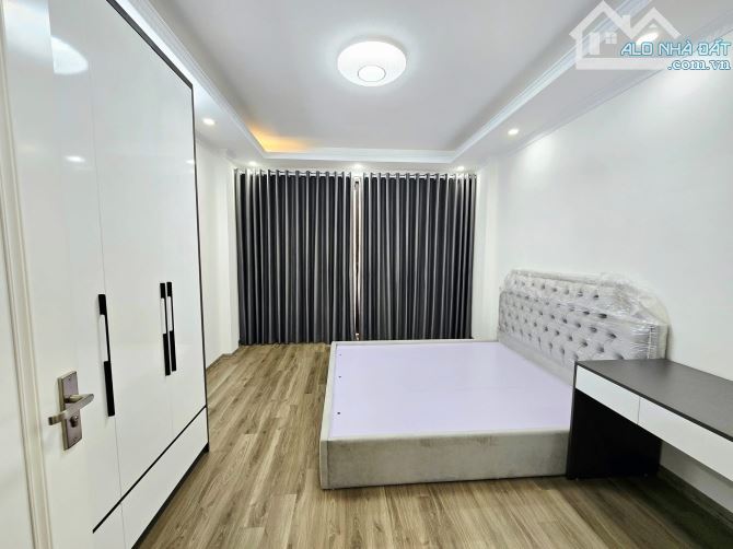 NHÀ MỚI YÊN HOÀ , 30M2 , 5 TẦNG , TẶNG FUF NỘI THẤT ,