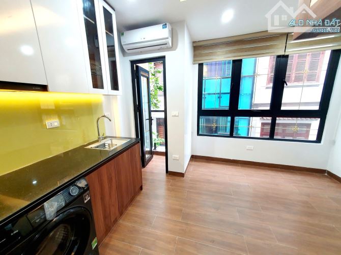 Bán nhà ngõ 105 XUÂN LA, Tây Hồ. PHÂN LÔ, Oto tránh, vỉa hè. 7 tầng THANG MÁY.