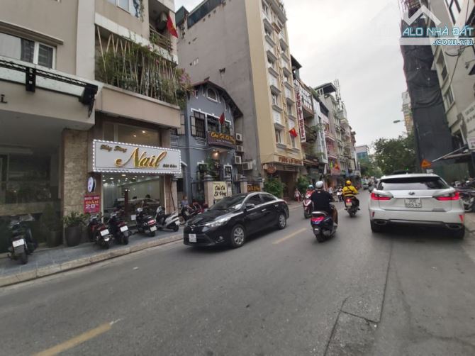 Nhà mặt phố Nguyễn Trường Tộ - mảnh đất kim cương - 305m2 - MT 15m - 210 tỷ - sát phố Cổ - 3