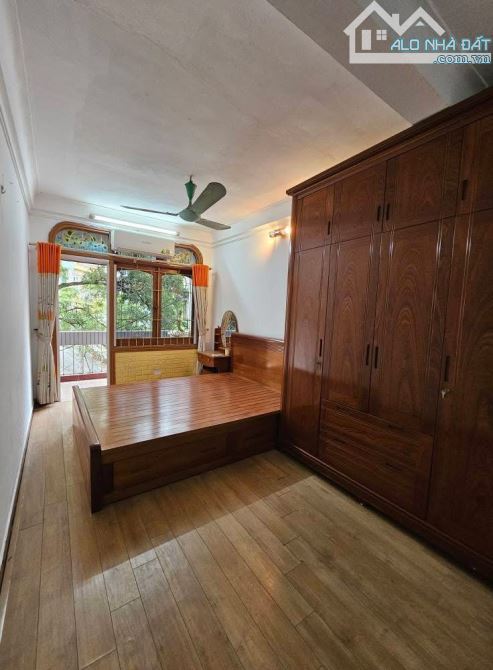 HÀNG SIÊU HIẾM TC 8 TỶ – OTO ĐỖ CỬA – BÃI GỬI OTO TRƯỚC NHÀ – HAI MẶT THOÁNG