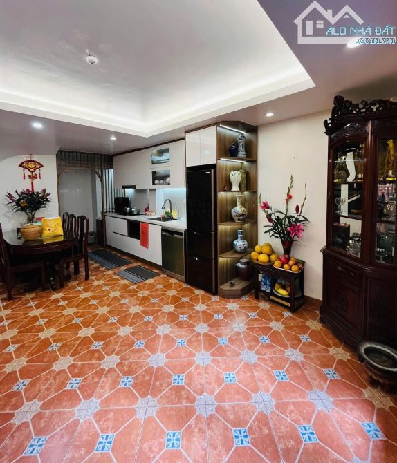 Đồng Cổ, Tây Hồ, 35m2x6T, ngõ thông, 20m ra phố, dân xây - 10 tỷ SĐCC