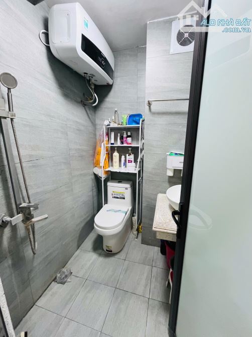 Bán căn hộ 3 phòng ngủ, 2wc tại tòa chung cư OCT, KĐT Bắc Linh Đàm.