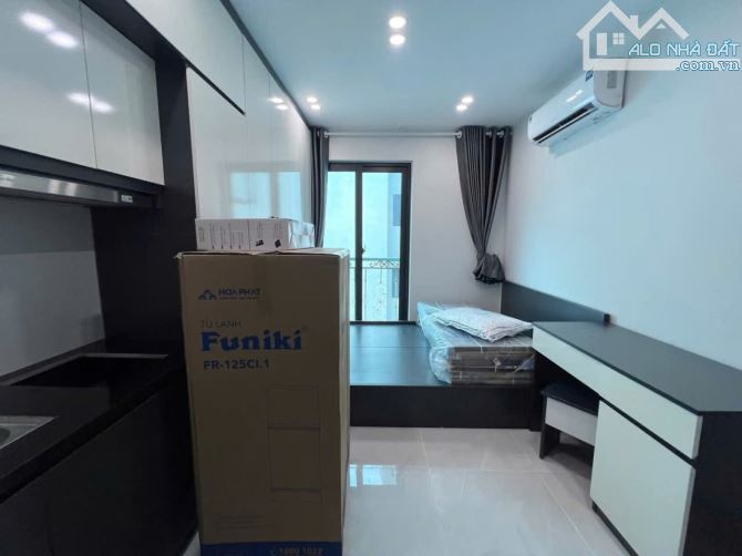 Bán toà căn hộ dịch vụ Lạc Long Quân, Hơn 20 tỷ, 22 phòng, doanh thu 1.2 tỷ/ năm, 7 tầng x