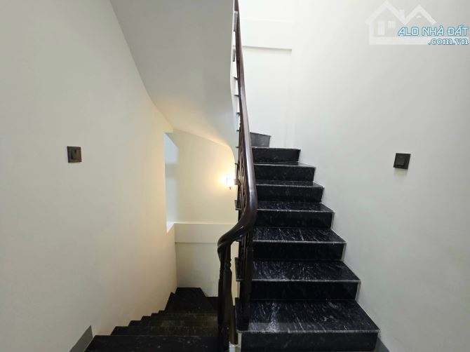 NHÀ MỚI YÊN HOÀ , 30M2 , 5 TẦNG , TẶNG FUF NỘI THẤT ,