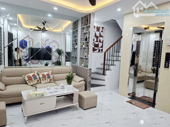 Nhà Đẹp Phố Quan Nhân - 5 Tầng - có Thang Máy - Full Nội Thất - 9,1 tỷ