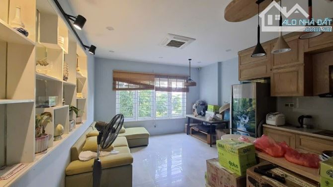 BÁN NHÀ MẶT TIỀN ĐƯỜNG TL 422B -KINH DOANH ĐỈNH CHÓP