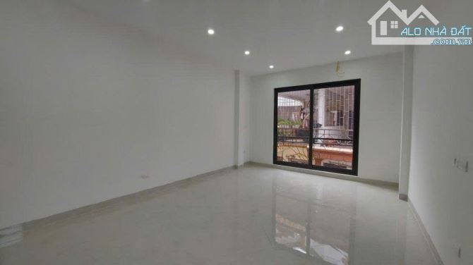 HÀNG HIẾM - NGÕ 1 BÙI XƯƠNG TRẠCH - LÔ GÓC VĨNH VIỄN - 5 TẦNG MỚI TOANH