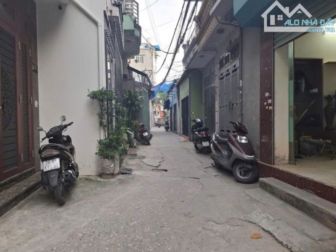 99 ĐỊNH CÔNG HẠ - NHÀ 4 TẦNG DÂN XÂY - 3 GÁC THÔNG 2 PHÍA - KHÔNG QUY HOẠCH