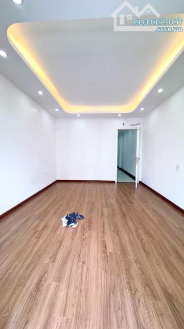 HIẾM …. KIM ĐỒNG 6 TẦNG THANG MÁY FULL NỘI THẤT