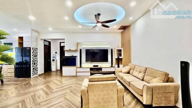 Bán căn hộ M5 Nguyễn chí Thanh, 133m2 3pn full ,view hồ