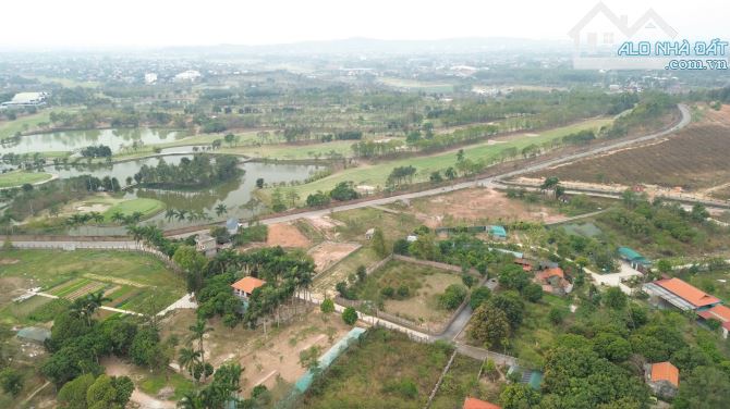 Lô góc sổ đỏ khu sinh thái hồ Ban Tiện - Minh Trí Sóc Sơn HN 224m2 16,xtr/m2