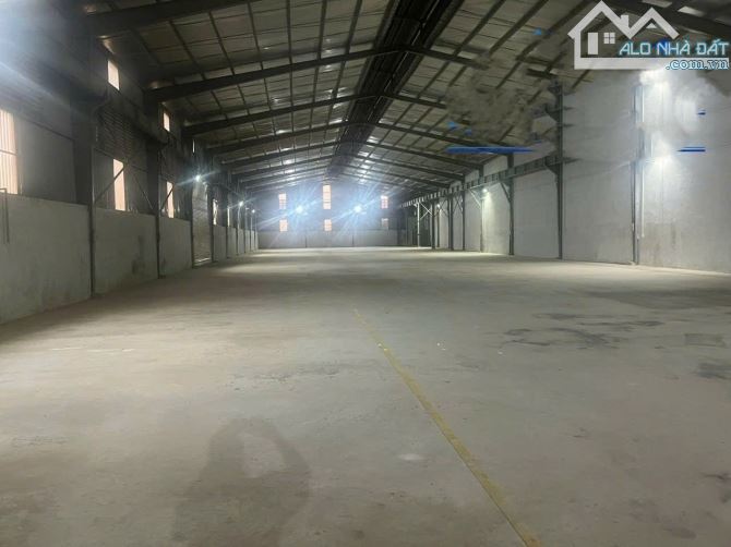 Cho thuê kho xưởng 2200m2 giá chỉ 70 triệu -Thiện Tân-Vĩnh Cửu-Đồng Nai