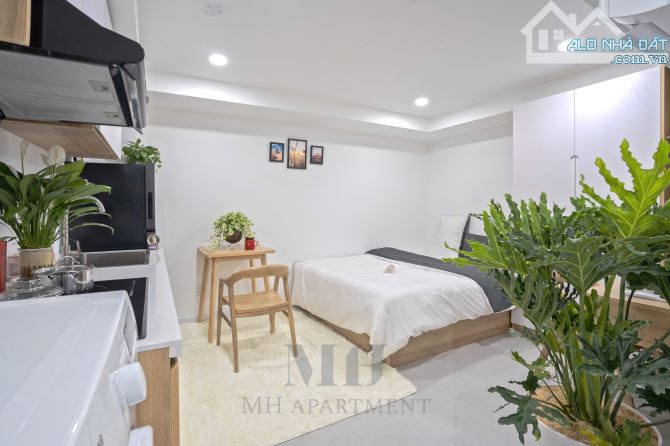 STUDIO full nội thất ( máy giặt riêng )  gần Lotte Mart , cầu Nguyễn Văn Cừ