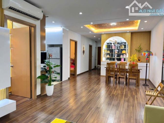 Bán nhà Vương Thừa Vũ 89m2 2 mặt ngõ mặt tiền rộng thang máy 22 tỷ