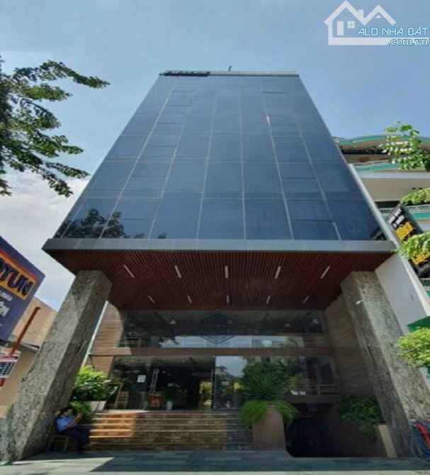 Bán Tòa Văn Phòng Mặt Phố Cự Lộc, Thanh Xuân DT 180m2, 9T, MT 8.5m. Giá Cực Rẻ