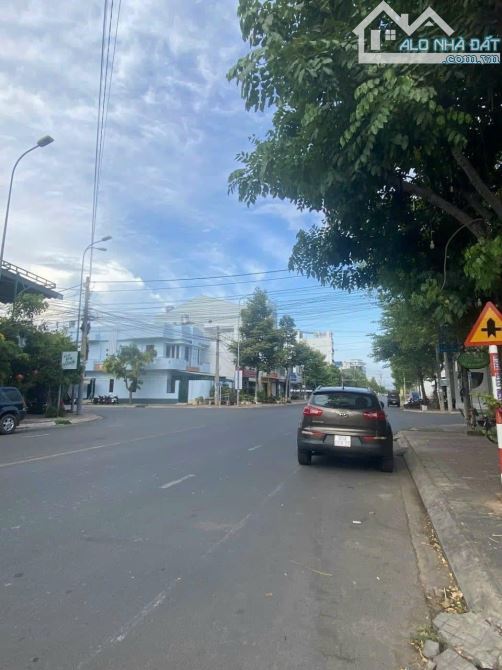 Chủ Nhà Cần Bán Góc 2 mặt tiền Ngay Công Viên Võ Văn Kiệt , TP Phan Thiết - 1