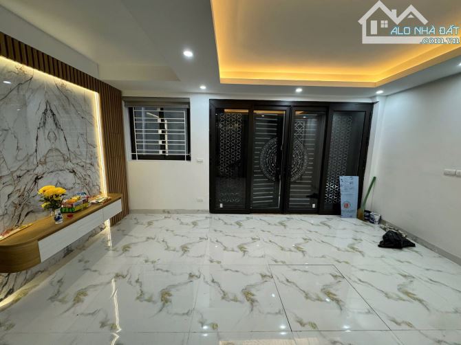 Bán nhà mới thang máy 117 Thái Hà, Đống Đa: DT 40m2 , 7 tầng, MT 5,5m. Giá 11,55 tỷ. - 1