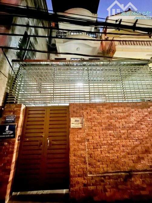 BÁN ĐẤT TẶNG NHÀ GẦN MP HOÀNG QUỐC VIỆT CẦU GIẤY 10M Ô TÔ TRÁNH 90M2 MT 6M 22 TỶ - 1
