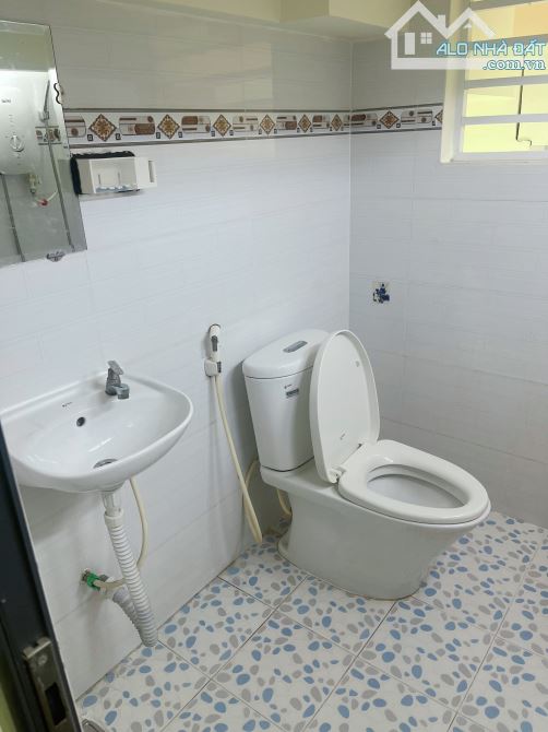 Nhà hẻm xe hơi Cách Mạng Tháng 8, Trệt Lầu, 3PN 2WC, DT 4x15m, 14 Triệu - 1