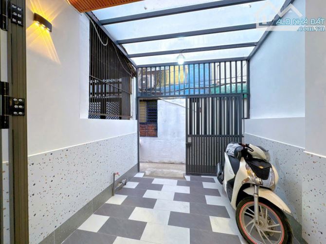 🏠 BÁN NHÀ ĐINH TIÊN HOÀNG 📏 DTđất: 46m² (3,1m x 16m). 🏡 Kết cấu nhà: 1 trệt, 1 lầu đúc. - 1