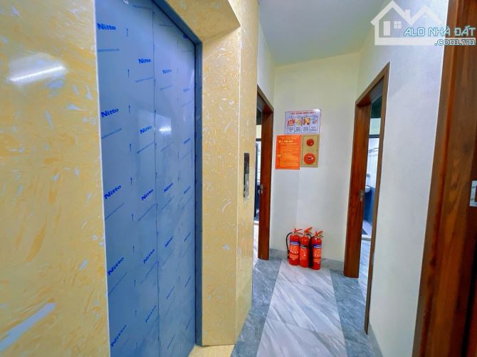 Tòa CHDV MỄ TRÌ HẠ ,10P KK,Dt 50Tr/THÁNG, 6T THANG MÁY, PCCC - GPXD,48m*Mt Rộng 6m - 1