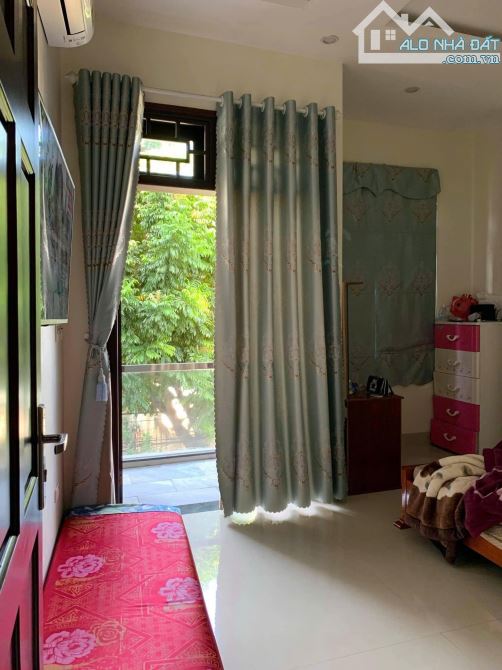 👉Bán Biệt Thự 264m2 Đường Tiểu La,Đông Nam( Ngang 10m)-Gần Nguyễn Hữu Thọ-giá 33Tỷ - 2