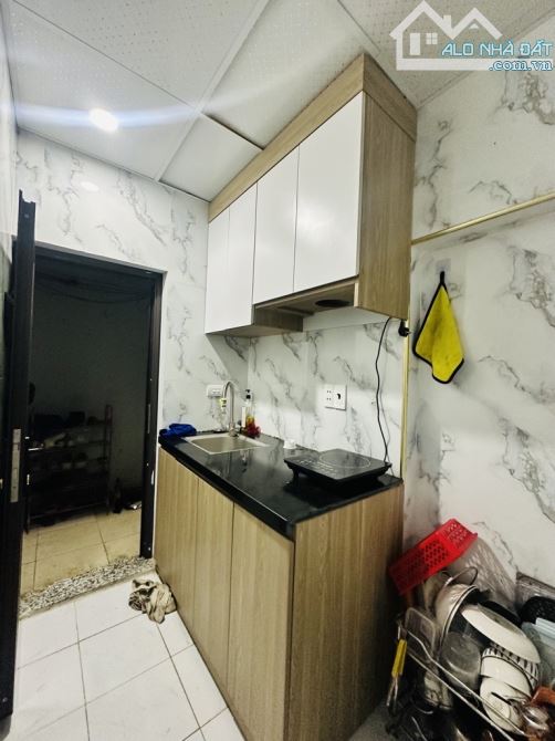 Căn hộ tập thể tầng 2 Lương Đỉnh Của  -  02PN - Gần phố mặt phố - ô tô đỗ - 2