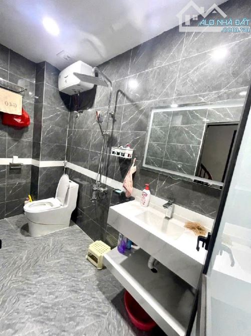 🔥 BÁN NHÀ VÕNG THỊ, CĂN ĐẸP HIẾM NGAY CẠNH HỒ TÂY 30M2 6 TẦNG GIÁ NHỈNH 7 TỶ - 2