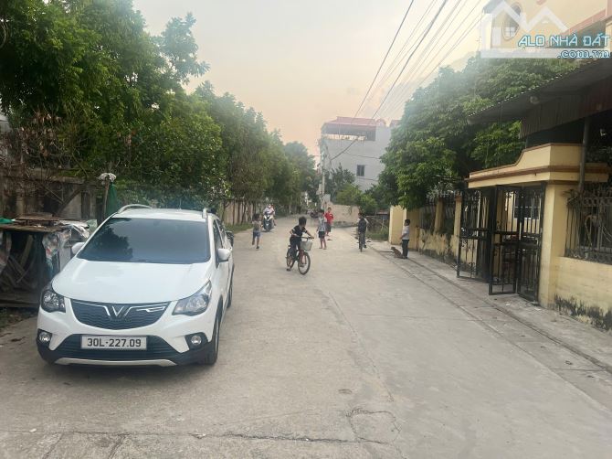 BÁN LÔ ĐẤT 98M² FULL THỔ CƯ - TRỤC KINH DOANH ĐẮC ĐỊA TẠI TT QUANG MINH - 2