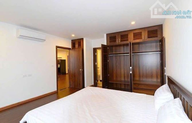 QUẢNG KHÁNH - CÁCH MẶT PHỐ CHỈ 2 NHÀ, 15M ra đường Ô TÔ TRÁNH, VỈA HÈ - VIEW TRỌN HỒ - 3