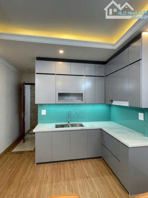 Nhà ĐẸP - Kinh Doanh - Ô TÔ - Thang Máy - Đê La Thành - ĐĐa - Dt : 40m2*6 tầng*nhỉnh 11tỷ - 3