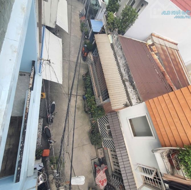 BÁN NHÀ 3 TẦNG, 80m2, HẺM XE HƠI NGAY KHU TÊN LỬA, BÌNH TÂN, NHỈNH 5 TỶ. - 3