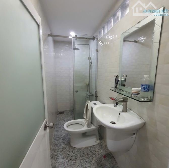 15858077 	 BÁN NHÀ 3 TẦNG, 80m2, HẺM XE HƠI NGAY KHU TÊN LỬA, BÌNH TÂN, NHỈNH 5 TỶ. - 3